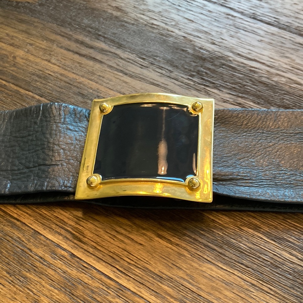 Saint John leather belt with enamel buckle. Vintage early 1980s.